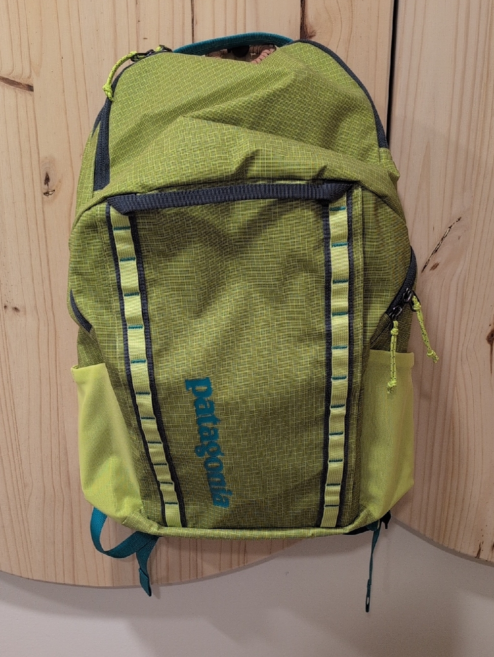 Patagonia Black Hole 32L Phosphorus/Green Backpack